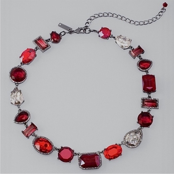 WHBM Elegant Earring and Necklace Set - Picture 4 of 8